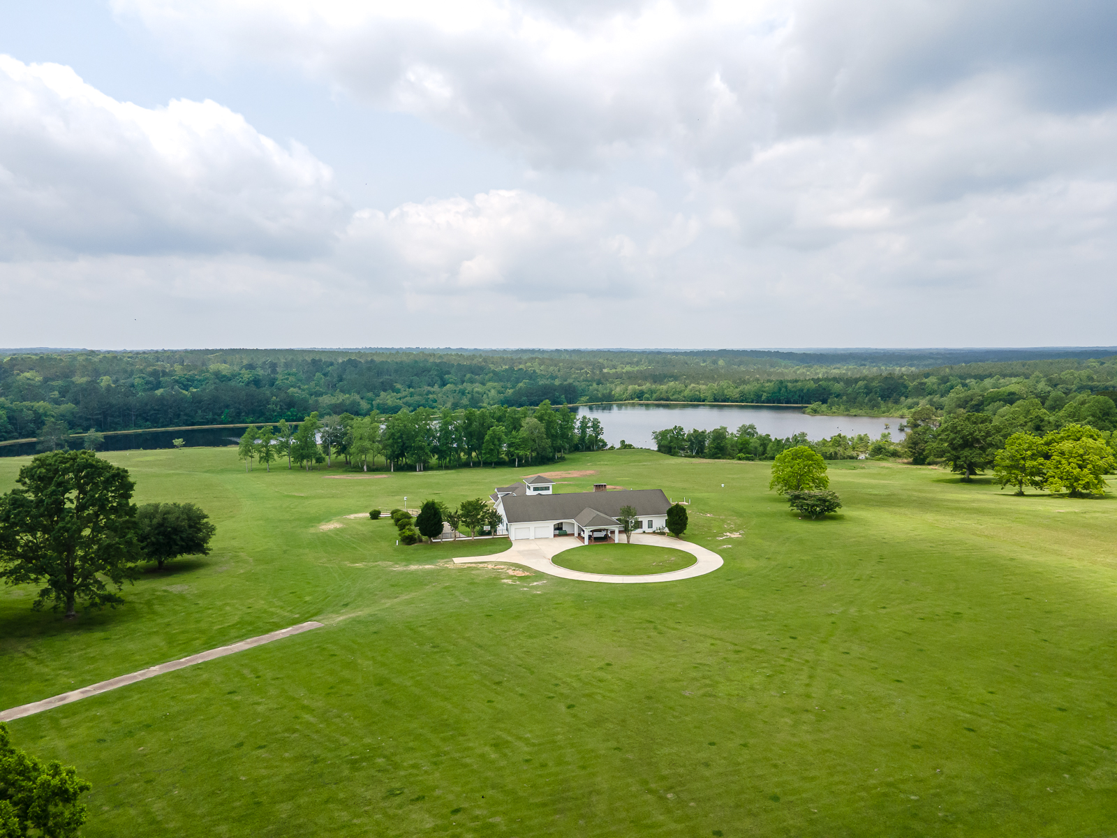 VRBO, The Farm At Hickory Creek in Lumberton, MS